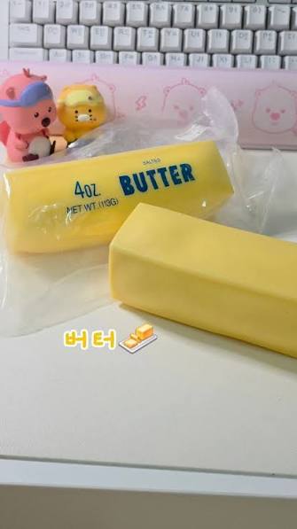 버터 스틱 스퀴시 Butter Stick quishy